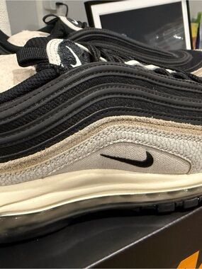 Nike Black and White Low-Top Sneaker with Swoosh. No Stains or scratches or hole